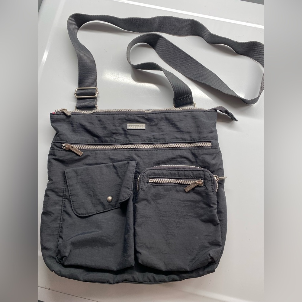 Baggallini Gray Crossbody Bag w/ Zip Closure, Pink Interior, and Lots of Pockets - Picture 1 of 5